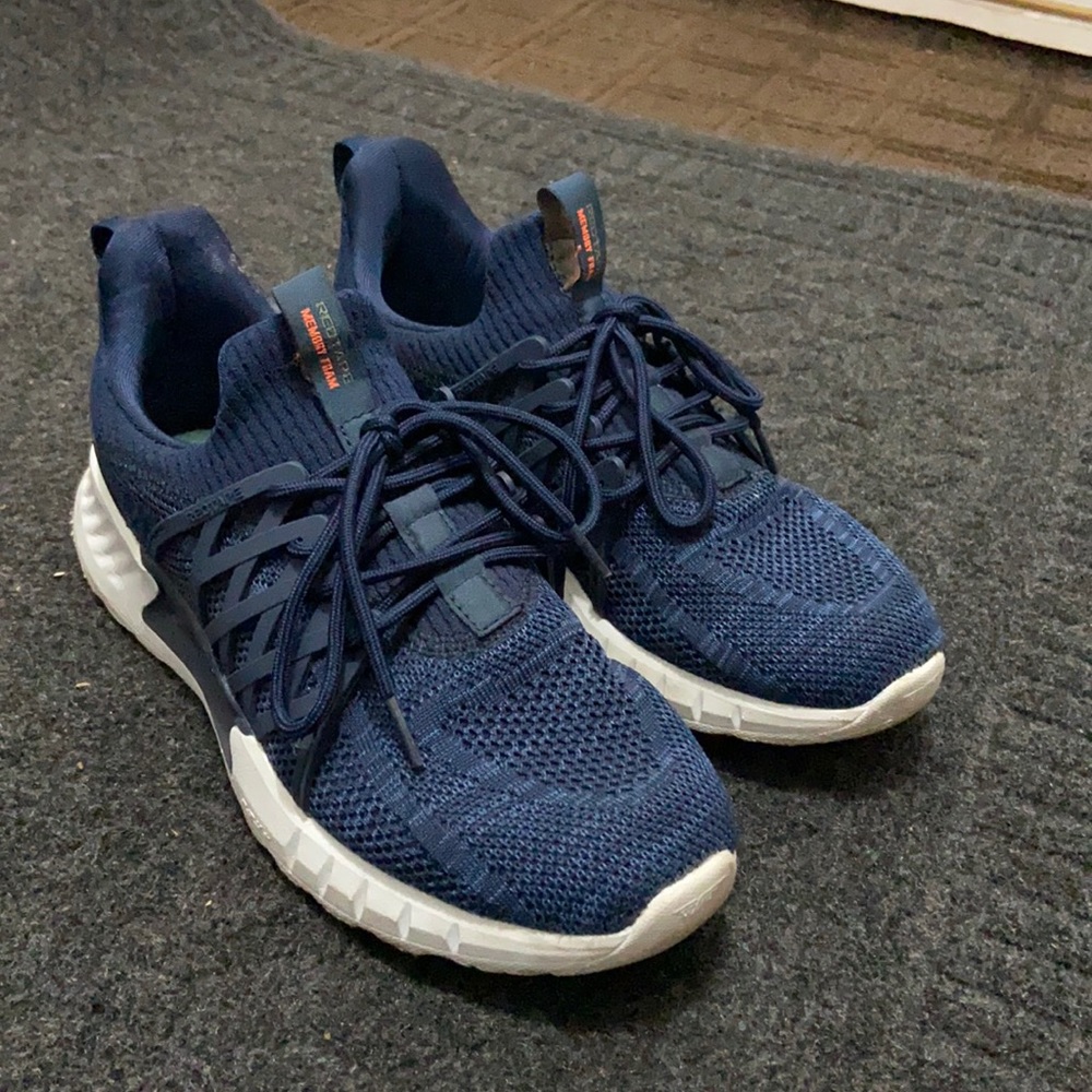 1 month worn Red tape shoes Very good condition